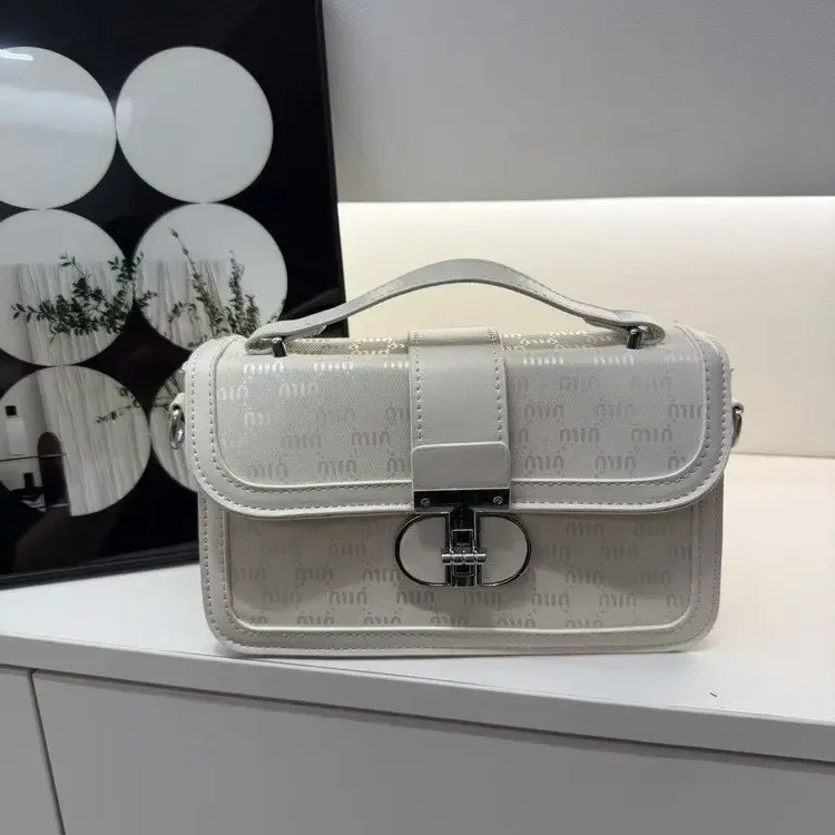Luxury Lifestyle Handbags - Trendy Tasarımlı, Vintage, Günlük ve İş