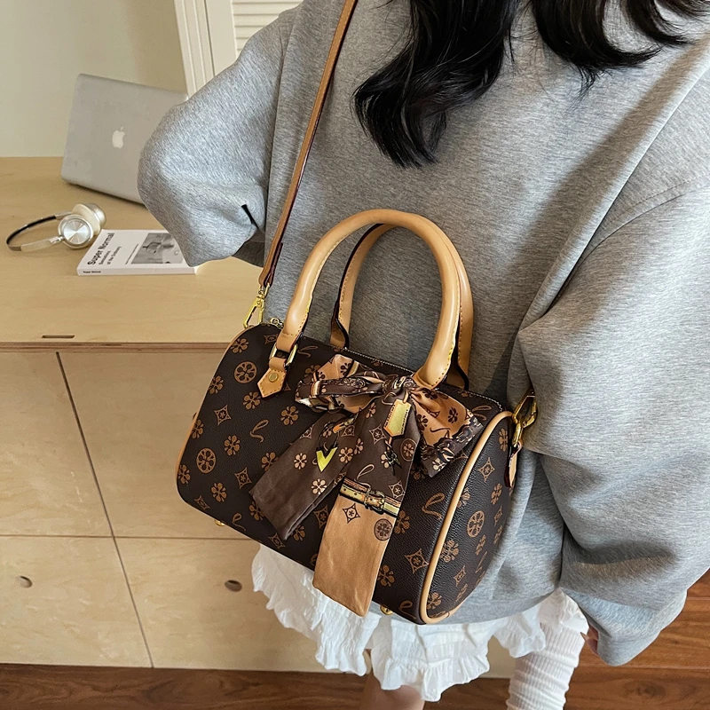 Şık Kadınlar Lüks Deri Moda Om - Luxury Lifestyle Handbags incelemesi ve fiyatı