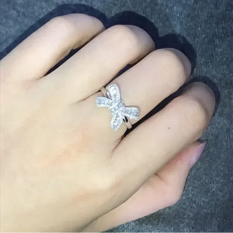2026 Büyük Ilmek Zarif Kübik Z - Luxury Lifestyle Jewelry incelemesi ve fiyatı